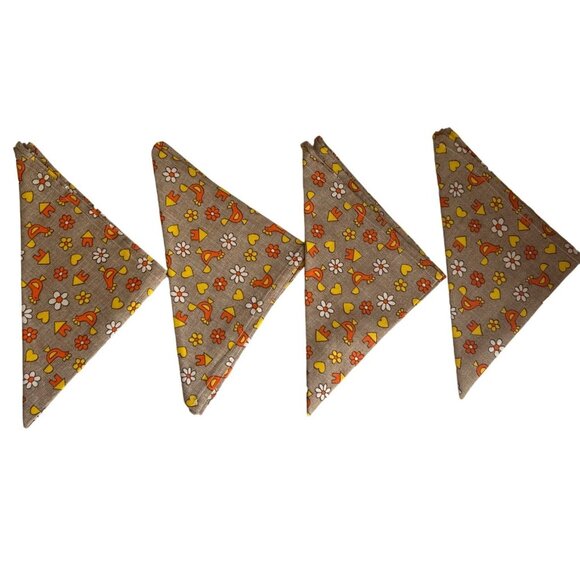 Set Of 4 Handmade Fish-Shaped Placemats Napkins With Chicken & Flower Print - Picture 6 of 7